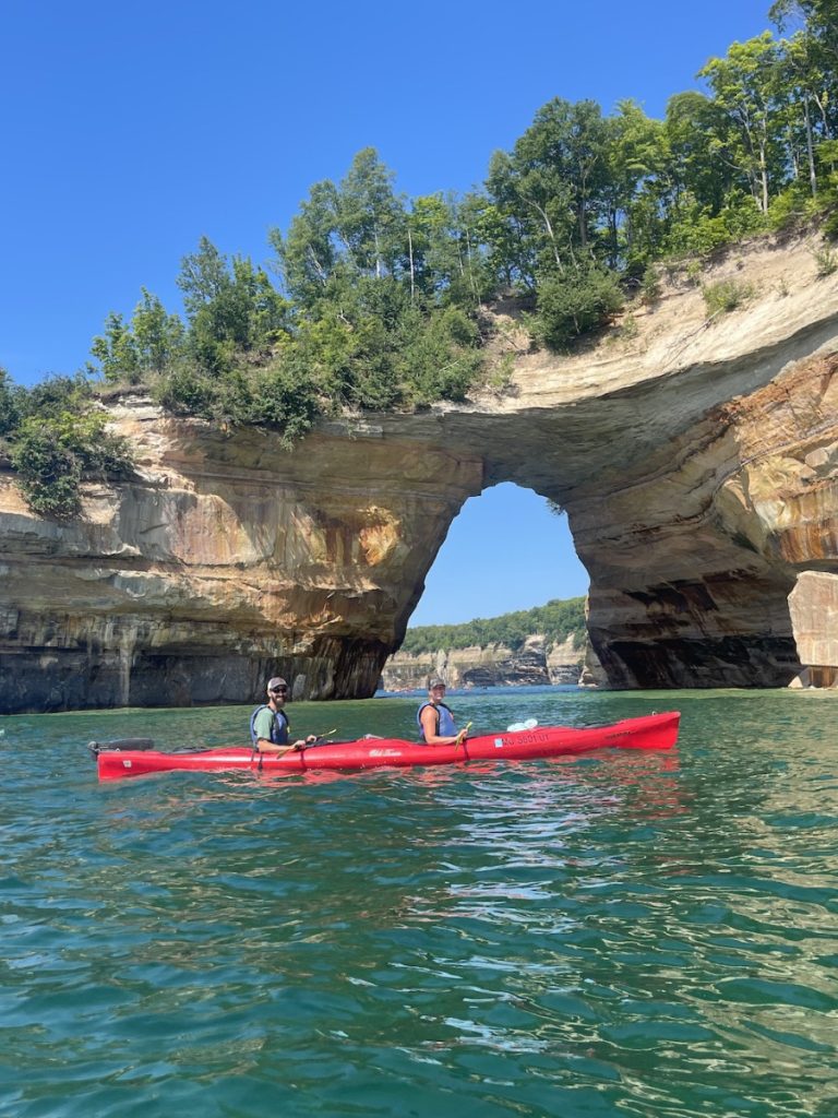 kayak-pictured-rocks-lovers-leap-common-cents-club